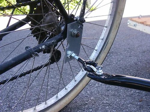 Fietskar monteren aan de fiets: koppeling stap voor stap bevestigen